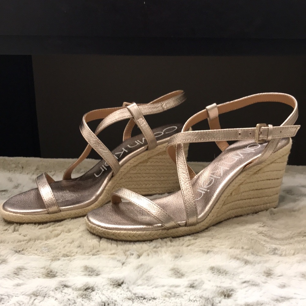 Leather espadrille sandals.